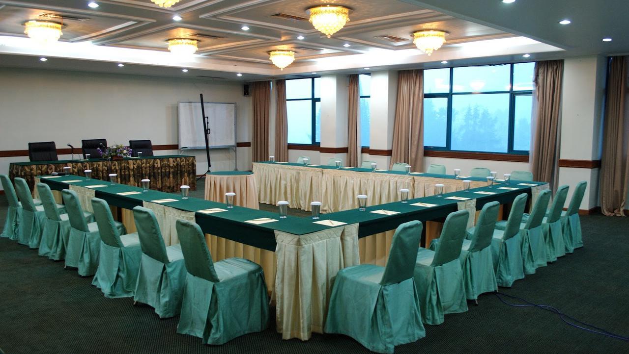 Permata Alam Hotel Puncak Exterior foto